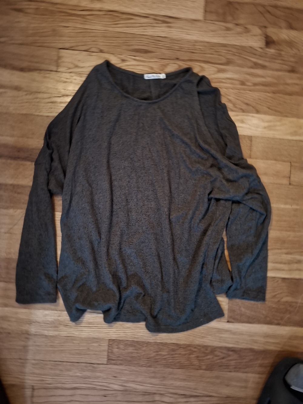 Heart & Hips Women's Crewneck Sweater in Charcoal